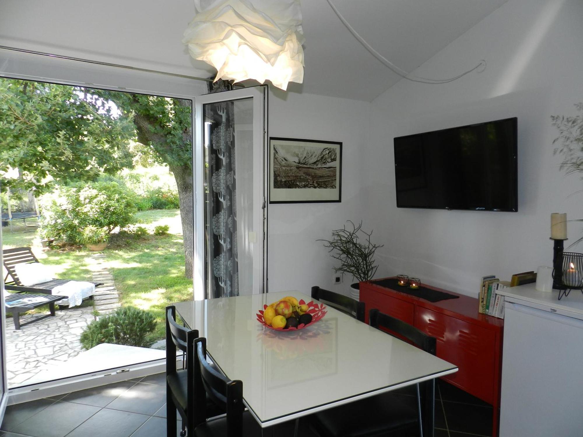 Lodra Apartment *